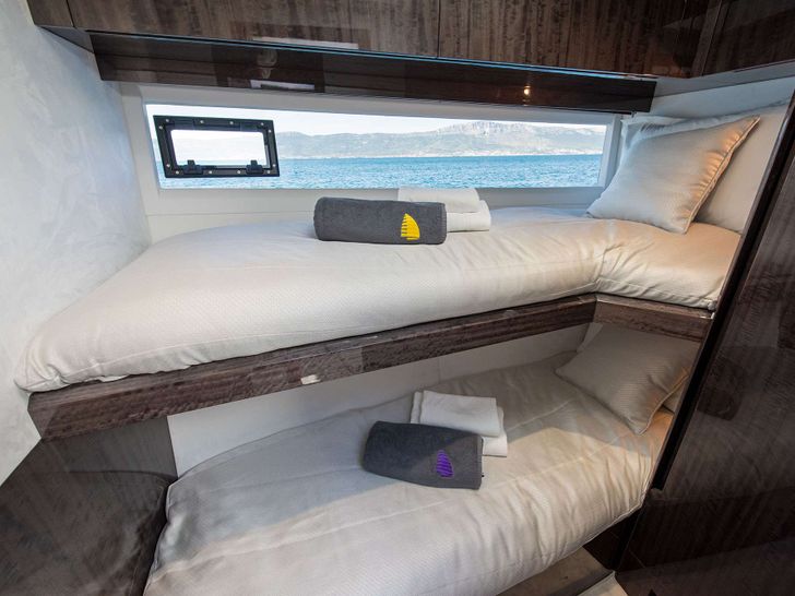 CHAMP ATLANTIS Galeon 500 Fly - twin cabin bunk CHAMP ATLANTIS Galeon 500 Fly - twin cabin bunk