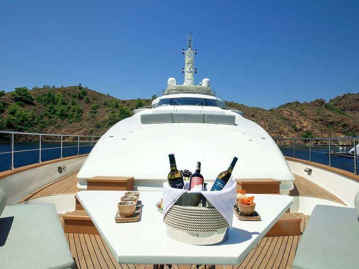ARIELA 40m CRN Ancona Motor Yacht Sunbathing ARIELA 40m CRN Ancona Motor Yacht Sunbathing