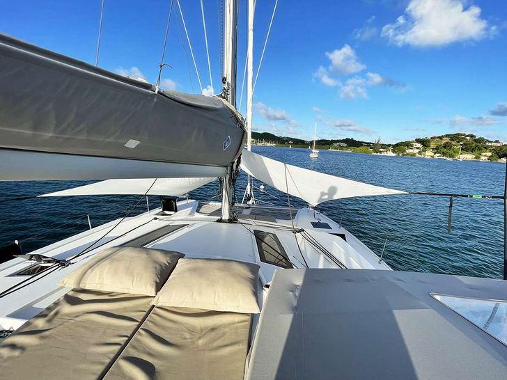 JIOIA 3 - Fountaine Pajot 47,bronzing area JIOIA 3 - Fountaine Pajot 47,bronzing area