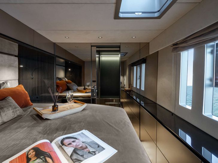 YLIME Sunreef 60 - master cabin bed YLIME Sunreef 60 - master cabin bed