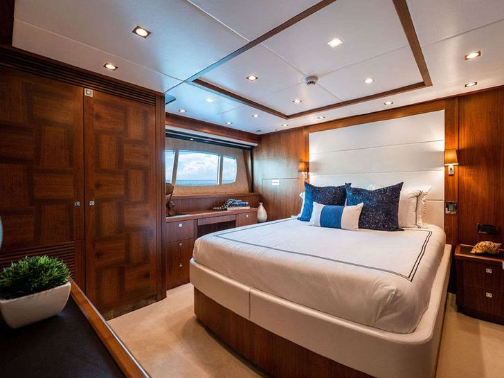 ABOUT TIME Sunseeker 40m Crewed Motor Yacht VIP Cabin ABOUT TIME Sunseeker 40m Crewed Motor Yacht VIP Cabin