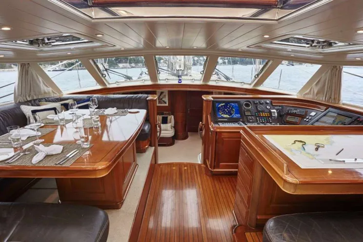 Charter Yacht ABUNDANCE - Alloy 104 - 3 Cabins - Panarea - Moorea - Tahiti - French Polynesia