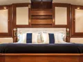 ABUNDANCE Alloy 104 - master cabin bed ABUNDANCE Alloy 104 - master cabin bed