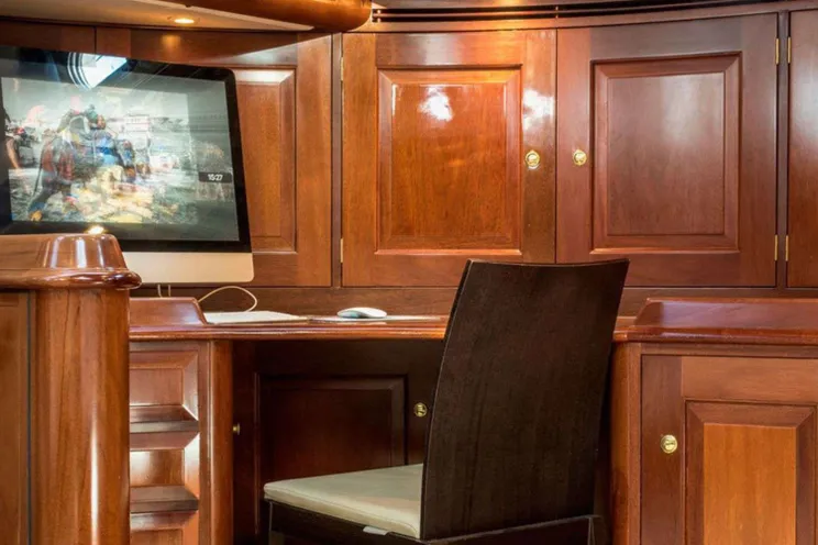 Charter Yacht ABUNDANCE - Alloy 104 - 3 Cabins - Panarea - Moorea - Tahiti - French Polynesia