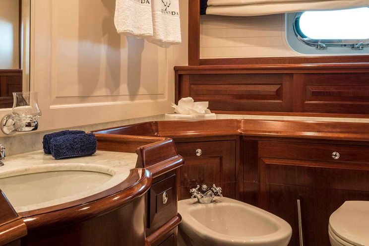 Charter Yacht ABUNDANCE - Alloy 104 - 3 Cabins - Panarea - Moorea - Tahiti - French Polynesia