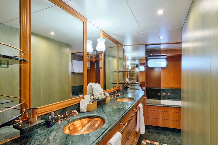 Charter Yacht MOBIUS - Cantieri di Pisa,Italy 38 m - Athens - Santorini - Greece