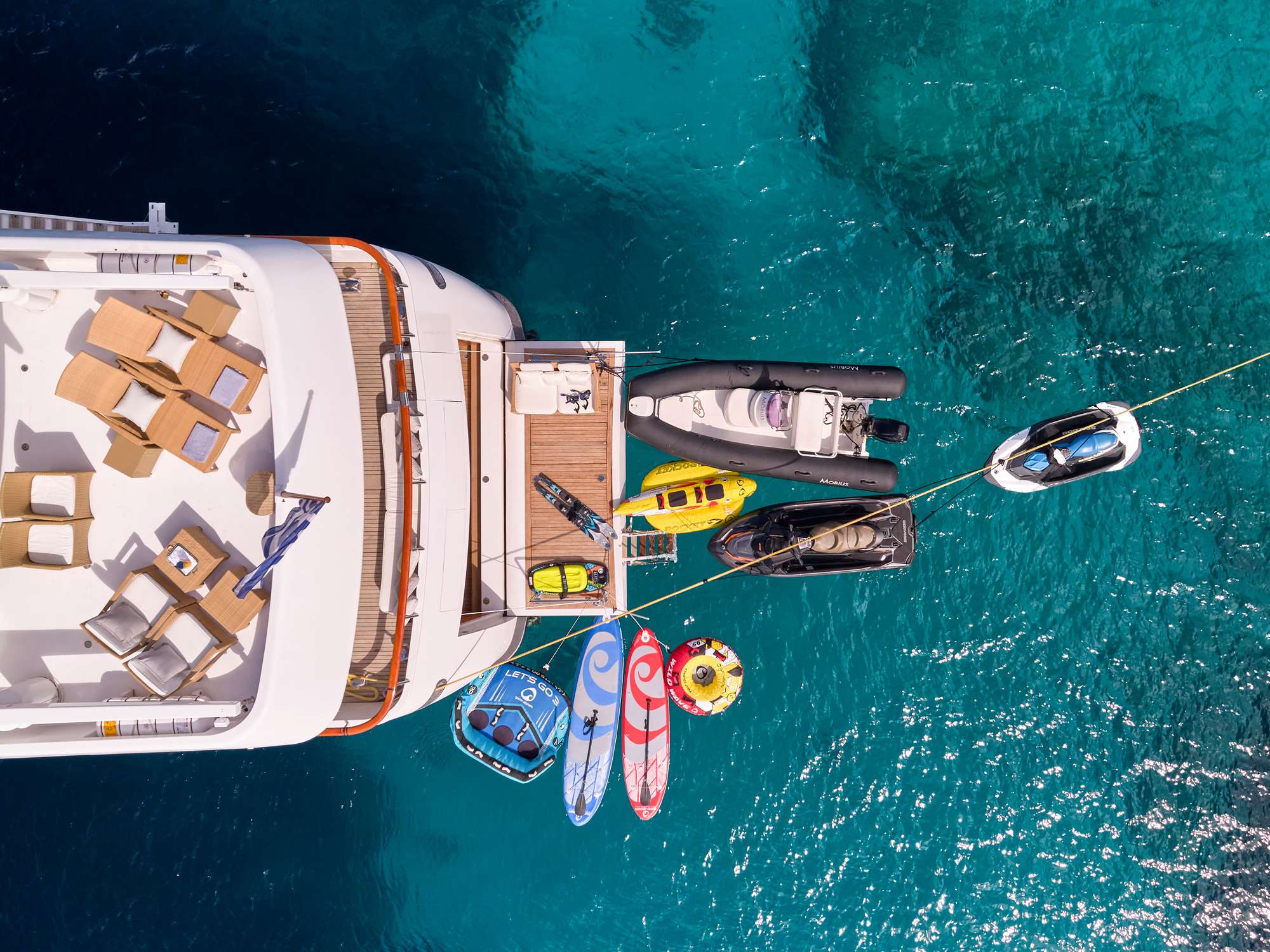 MOBIUS Cantieri di Pisa Akhir 125 - water toys