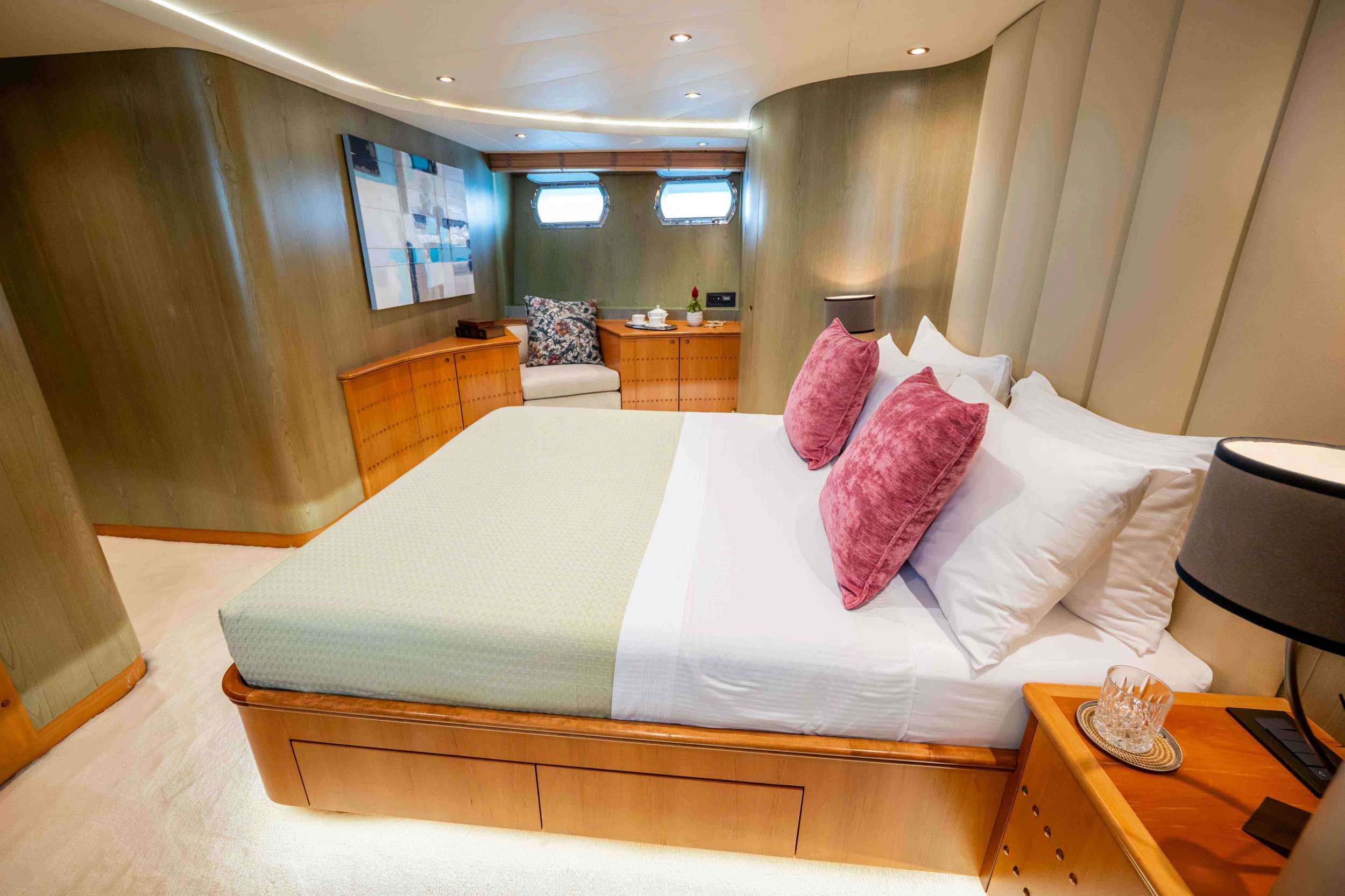 MOBIUS Cantieri di Pisa Akhir 125 - VIP cabin 1