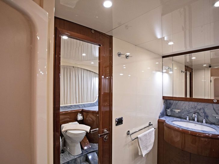THEION - Baglietto 30 m,VIP cabin bathroom