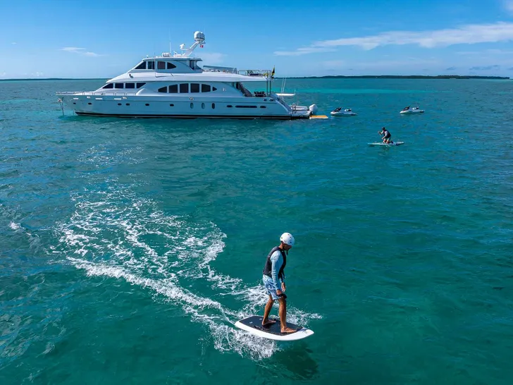 B HAPPY - Hargrave 103,anchored with water toys B HAPPY - Hargrave 103,anchored with water toys