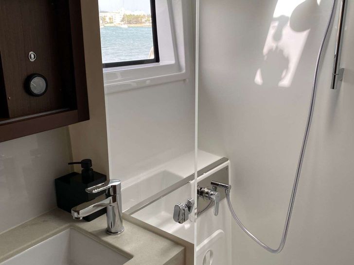 SARAMIMI(SUMMER)- Lagoon 46,bathroom SARAMIMI(SUMMER)- Lagoon 46,bathroom