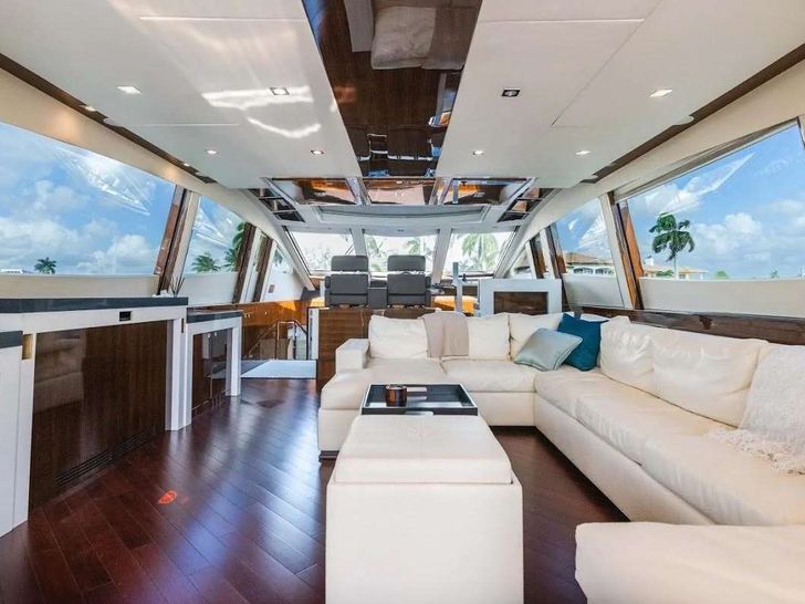 NEW LIFE - Lazzara 92,main saloon NEW LIFE - Lazzara 92,main saloon