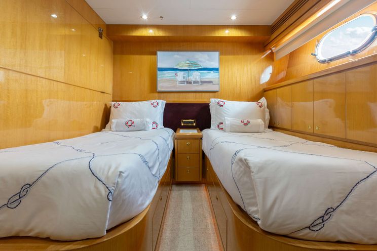 Charter Yacht VITESSE - Hargrave 100 - 4 Cabins - Nassau - Exumas - Bahamas
