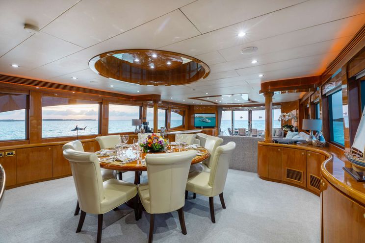 Charter Yacht VITESSE - Hargrave 100 - 4 Cabins - Nassau - Exumas - Bahamas