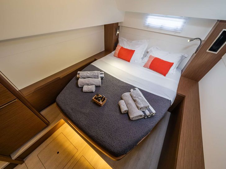 LINO Lagoon 46 - guest cabin LINO Lagoon 46 - guest cabin