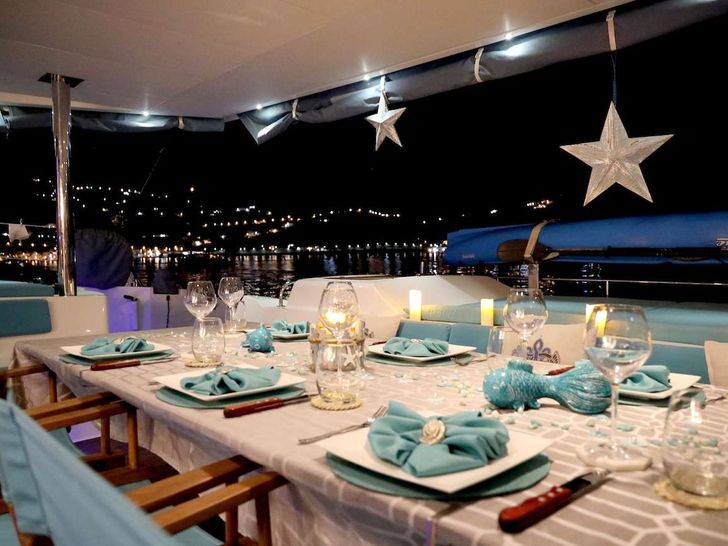 LIR Fountaine Pajot Victoria 67 - Aft Dining LIR Fountaine Pajot Victoria 67 - Aft Dining