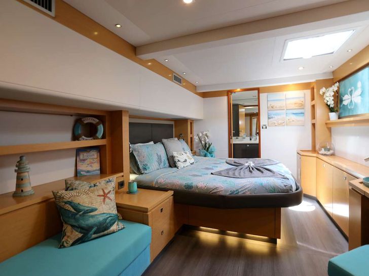 LIR Fountaine Pajot Victoria 67 - Master Stateroom with Ensuite LIR Fountaine Pajot Victoria 67 - Master Stateroom with Ensuite