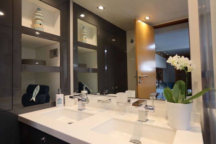 Charter Yacht LIR - Fountaine Pajot Victoria 67 - 4 Cabins - Grenadines - Caribbean Islands - West Mediterranean