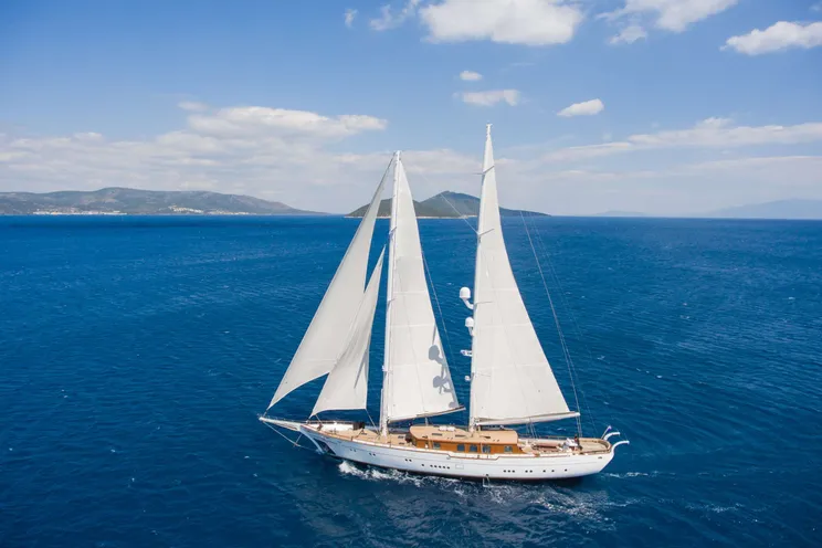 Charter Yacht ZANZIBA - Etemoglu 40m - 5 Cabins - West Med. - Sardinia - Naples - Corsica