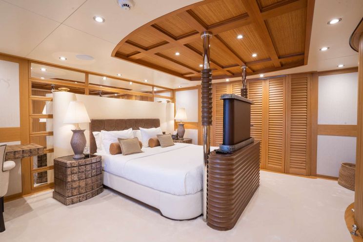Charter Yacht ZANZIBA - Etemoglu 40m - 5 Cabins - West Med. - Sardinia - Naples - Corsica