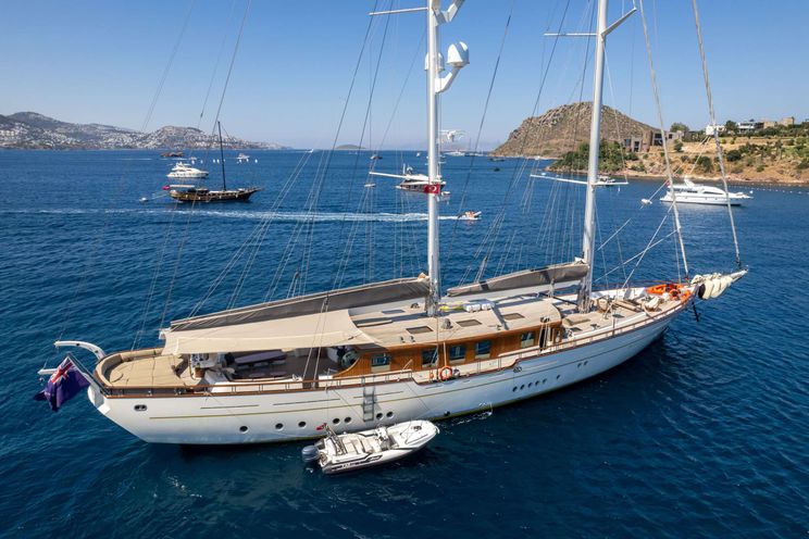 Charter Yacht ZANZIBA - Etemoglu 40m - 5 Cabins - West Med. - Sardinia - Naples - Corsica