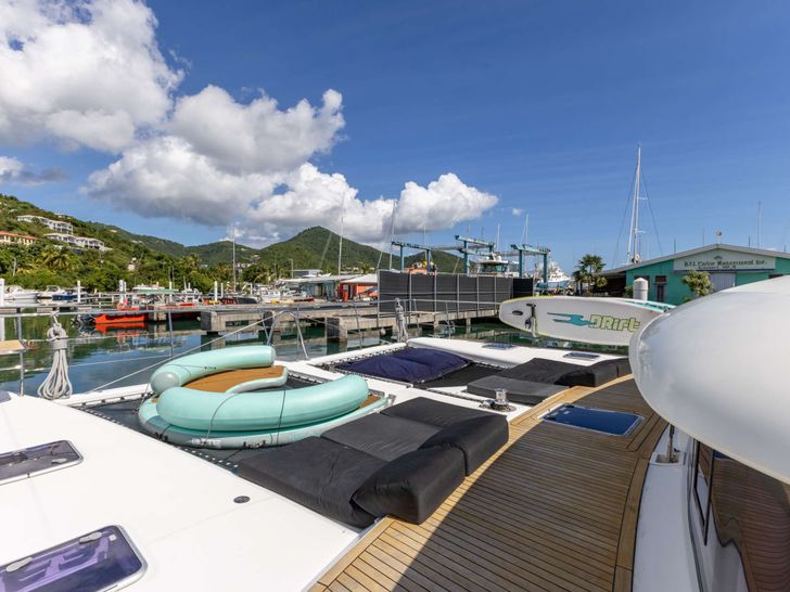 MARE BLU Lagoon 630 - Bow with Trampolines MARE BLU Lagoon 630 - Bow with Trampolines