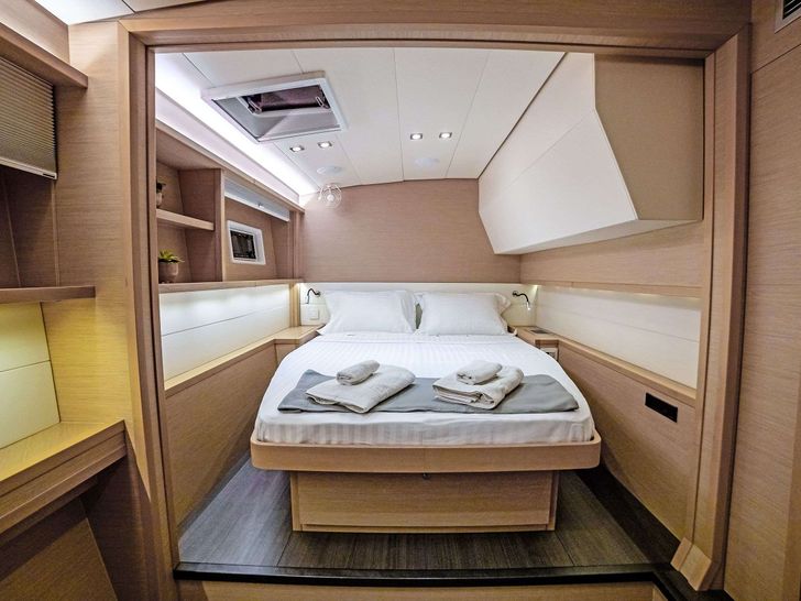 WHITE PEARL - cabin bed WHITE PEARL - cabin bed