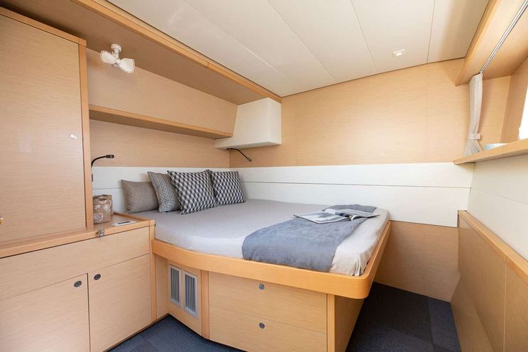 Charter Yacht ROYAL FLUSH - Lagoon 52 - 6 Cabins - Athens - Mykonos - Paros