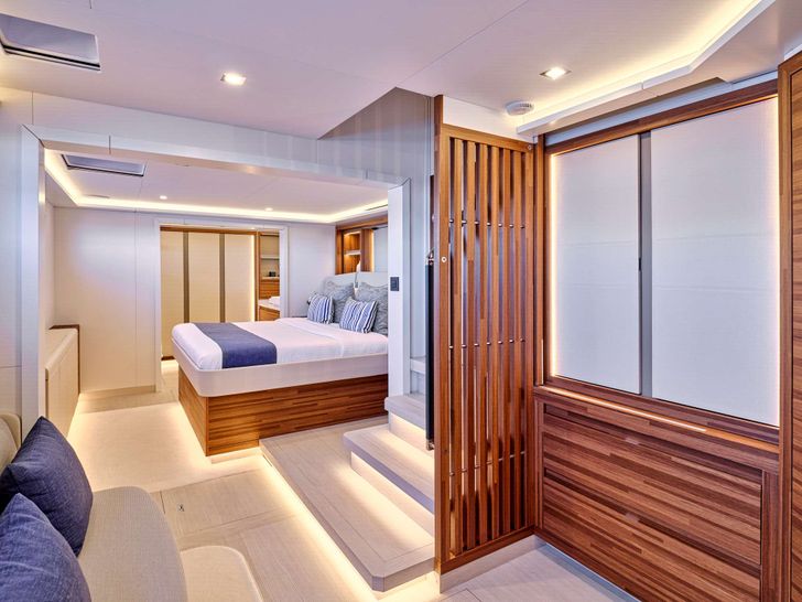 AD ASTRA Fountaine Pajot 80 - master cabin AD ASTRA Fountaine Pajot 80 - master cabin