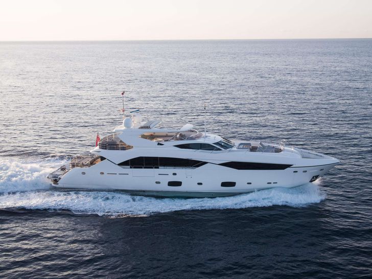 MAKANI II 35m Sunseeker Motor Yacht