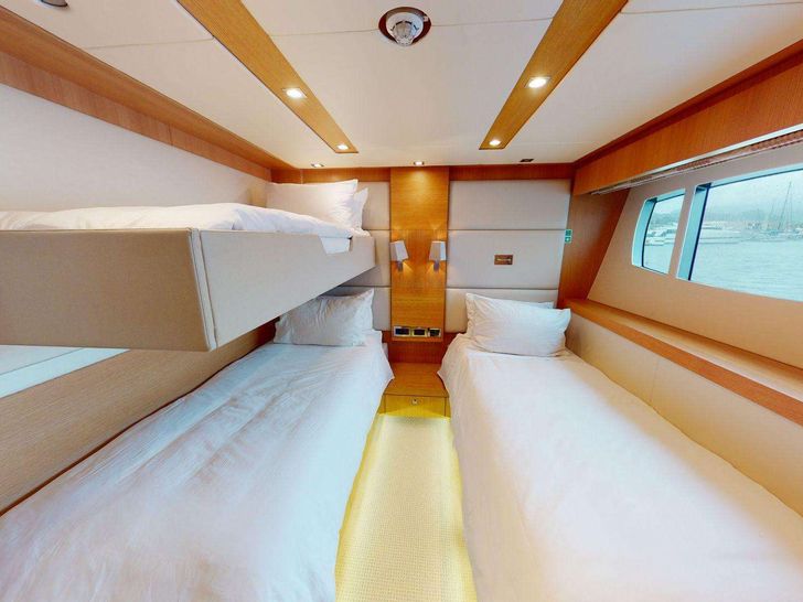 MAKANI II 35m Sunseeker Motor Yacht Twin Cabin