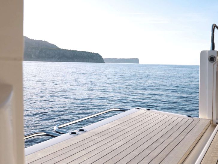 MAKANI II 35m Sunseeker Motor Yacht Swimming Platform MAKANI II 35m Sunseeker Motor Yacht Swimming Platform