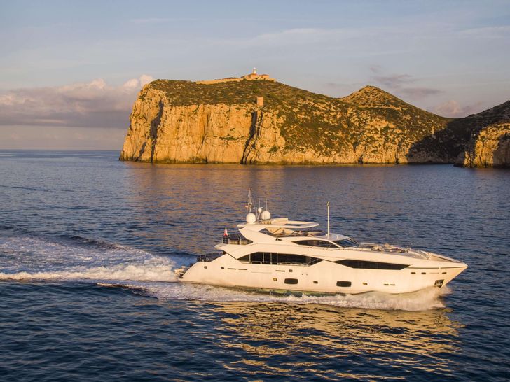 MAKANI II 35m Sunseeker Motor Yacht Islands