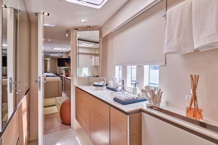 Charter Yacht DAWN - Sunreef 60 - 4 Cabins - Corsica - Sardinia - Sicily