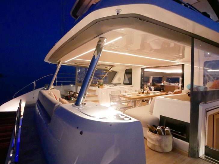 KINGFISHER V Lagoon 65 Saloon overview KINGFISHER V Lagoon 65 Saloon overview
