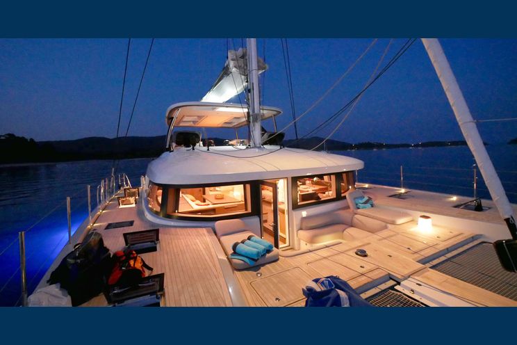 Charter Yacht KINGFISHER V - Lagoon 65 - 3 Cabins - Mallorca - Ibiza