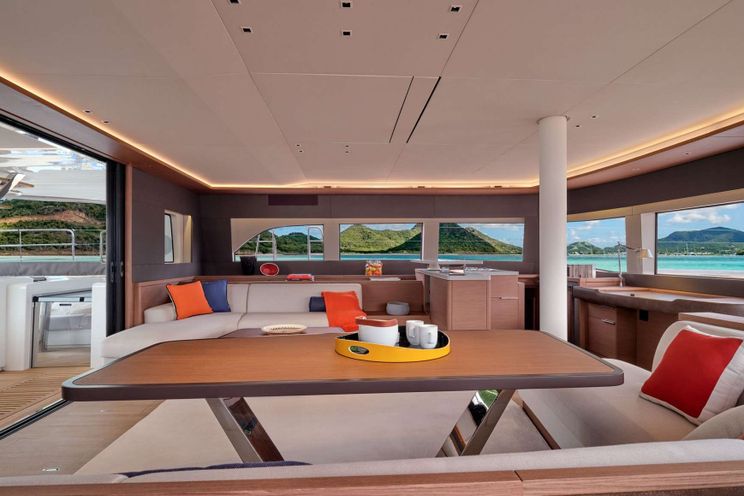 Charter Yacht KINGFISHER V - Lagoon 65 - 3 Cabins - Mallorca - Ibiza
