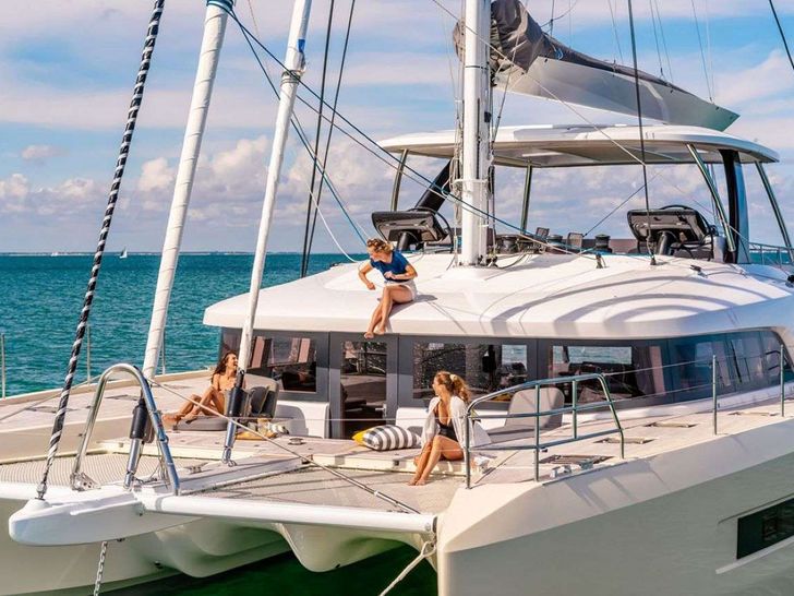 KINGFISHER V Lagoon 65 Aft Deck KINGFISHER V Lagoon 65 Aft Deck