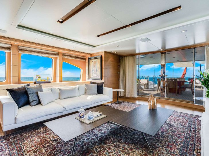 LADY H 37m Benetti Motor Yacht Skylounge LADY H 37m Benetti Motor Yacht Skylounge