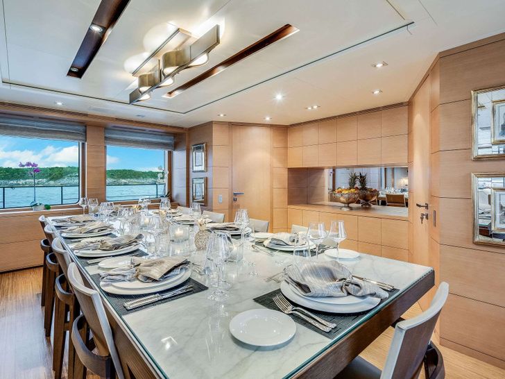 LADY H 37m Benetti Motor Yacht Dining LADY H 37m Benetti Motor Yacht Dining