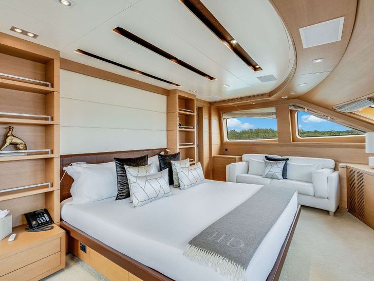 LADY H 37m Benetti Motor Yacht Master Cabin LADY H 37m Benetti Motor Yacht Master Cabin
