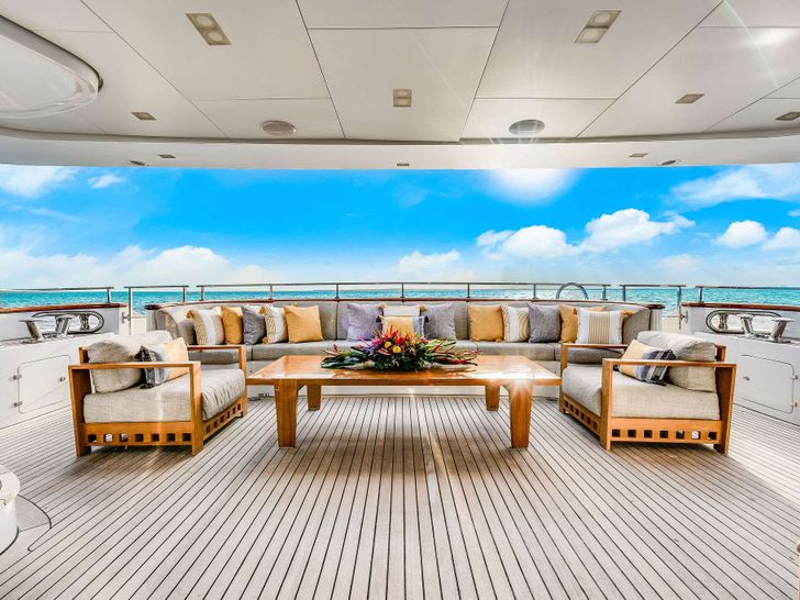 LADY H 37m Benetti Motor Yacht Main Deck Aft