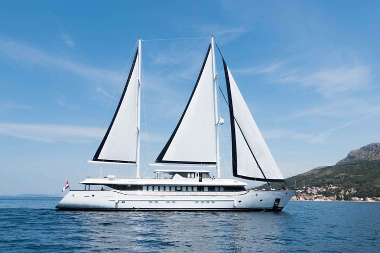 Charter Yacht OMNIA - Brodosplit 46m - 6 Cabins - Split - Hvar - Dubrovnik
