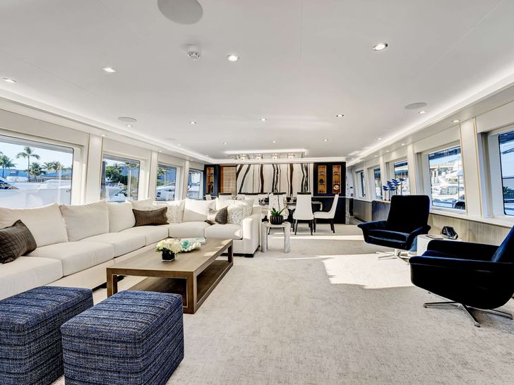 REAL SUMMERTIME Sovereign 120 Crewed Motor Yacht Main Salon REAL SUMMERTIME Sovereign 120 Crewed Motor Yacht Main Salon