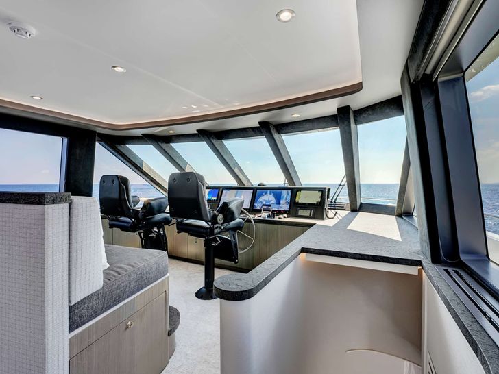 REAL SUMMERTIME Sovereign 120 Crewed Motor Yacht Pilothouse