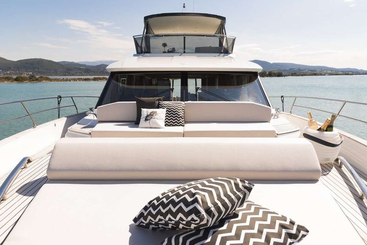 Charter Yacht SIR HENDRIK - Greenline 68 - 3 Cabins - Lefkas - Zakynthos - Corfu - Ionian Sea - Greece