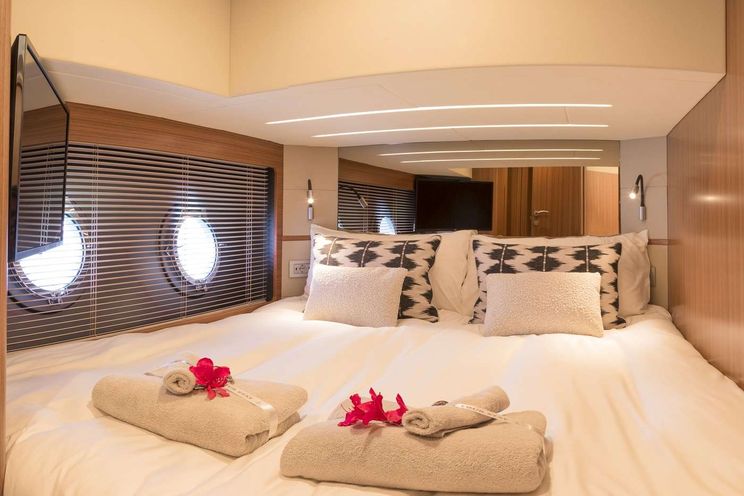 Charter Yacht SIR HENDRIK - Greenline 68 - 3 Cabins - Lefkas - Zakynthos - Corfu - Ionian Sea - Greece