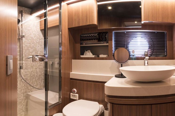 Charter Yacht SIR HENDRIK - Greenline 68 - 3 Cabins - Lefkas - Zakynthos - Corfu - Ionian Sea - Greece