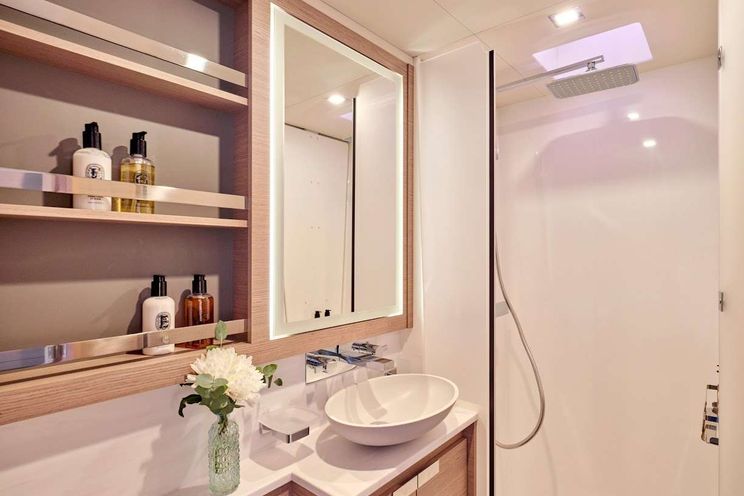 Charter Yacht DOLLY - Fountaine Pajot Alegria 67 - 5 Cabins - Lefkas - Kefalonia - Corfu