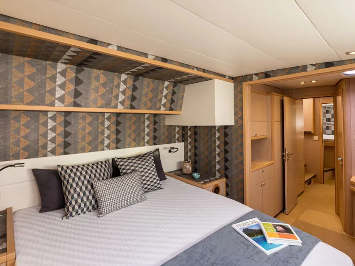 Queen of Diamonds Master Cabin Queen of Diamonds Master Cabin